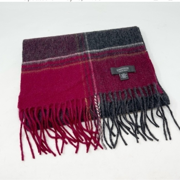 NORDSTROM Men’s Shop Charcoal Gray Maroon Plaid Soft Fringe Classic Scarf - Picture 1 of 5
